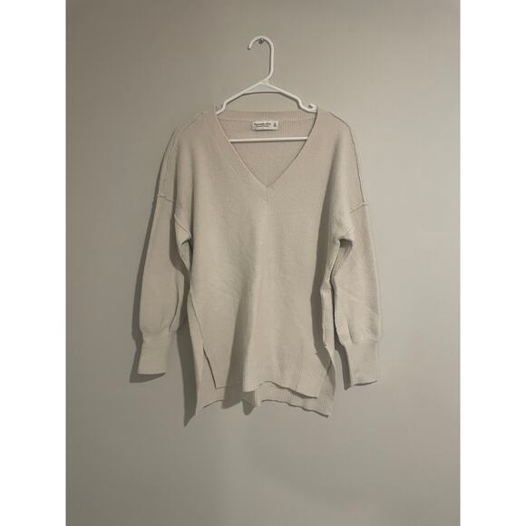 Abercrombie & Fitch Sweaters - Abercrombie & Fitch Soft A&F Collection Crew Soft V-Neck Sweater